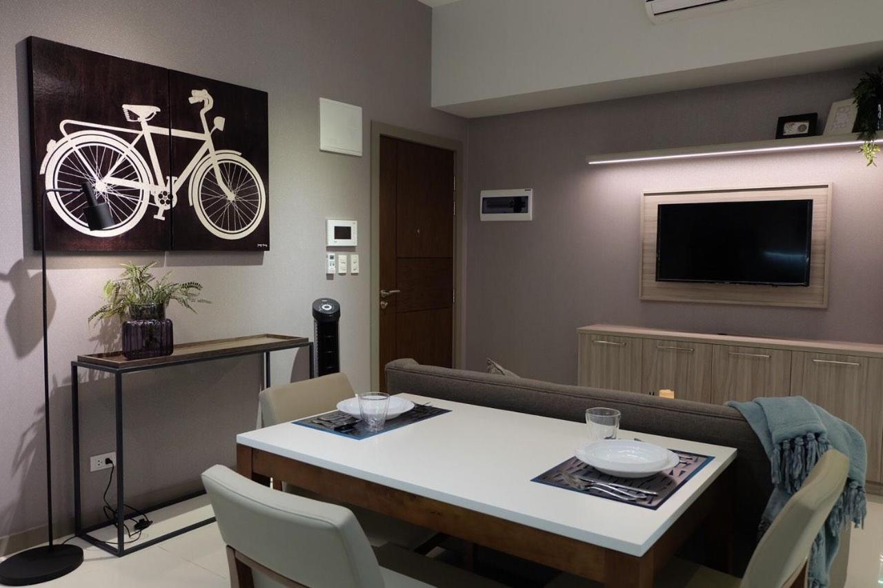 One Uptown Residence Taguig Eksteriør billede